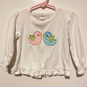 Adorable boutique shirt 🤍